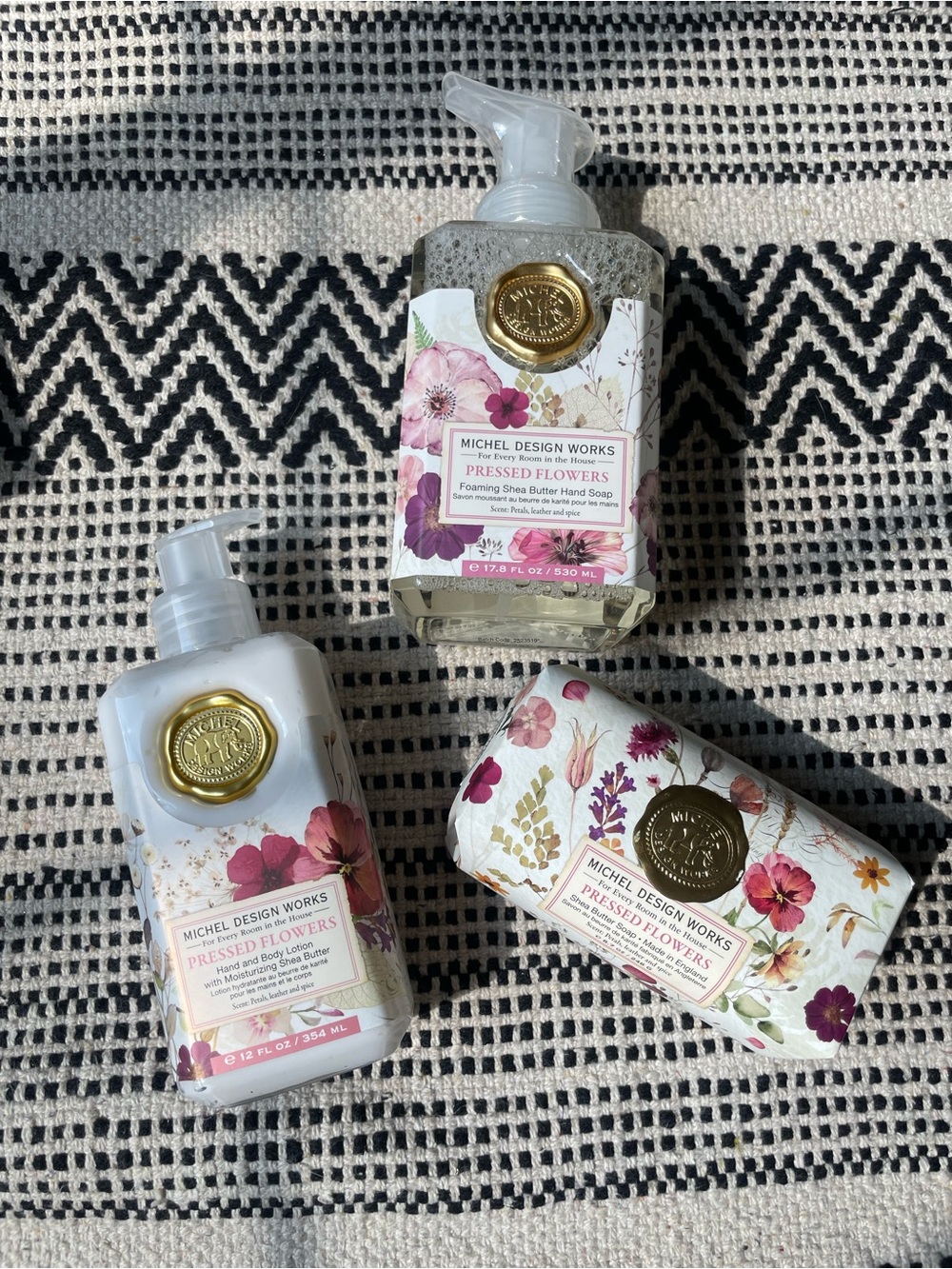Michel Design Works hand care set